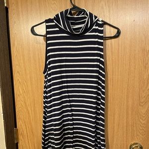 Women’s Sleeveless Dress